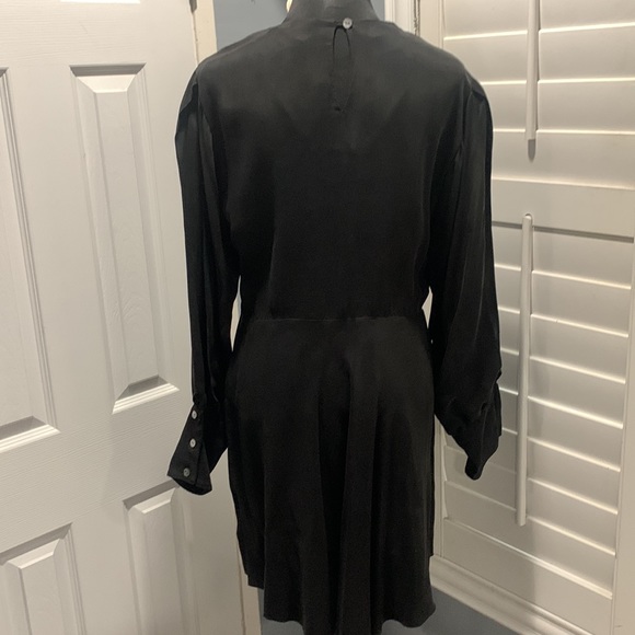 R.G. Kane Scoop Neck, Knee Length dress, Raw edge trim, Long Sleeves Size Small - Picture 5 of 11